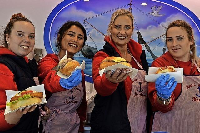 Sprotten, Aale, Lachs und Co. auf dem Marktplatz