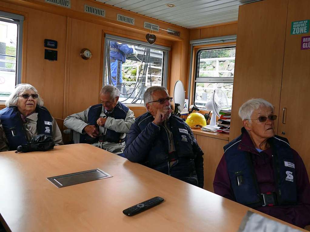 BZ-Card-Inhaber waren ganz nah dran an der Arbeit des Wasserstraen- und Schifffahrtsamtes in Breisach. Zu erleben gab es eine eine Bootsfahrt sowie Fhrungen auf dem Rheindamm, an der Schleuse und auf dem Betriebshof.