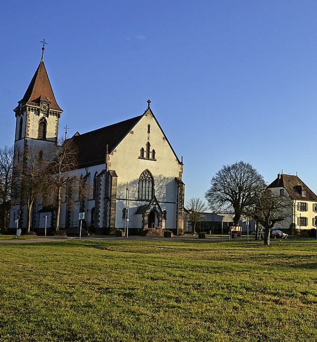 Die Kirche soll auf jeden Fall in den neuen Dorfplatz eingebunden werden.  | Foto: Benedikt Sommer