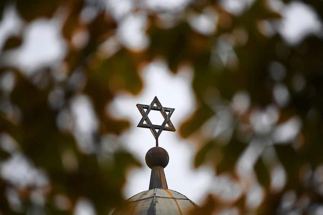 Blick auf die Synagoge von Halle   | Foto: Hendrik Schmidt (dpa)
