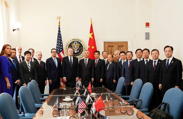 Ranghohe Vertreter der USA und China v... der beiden grten Volkswirtschaften.  | Foto: Liu Jie (dpa)