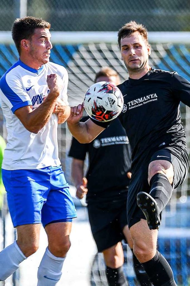 Nur nicht so zaghaft: Der FC Geilinge...zger) die fnfte Saisonniederlage zu.   | Foto: Gerd Gruendl