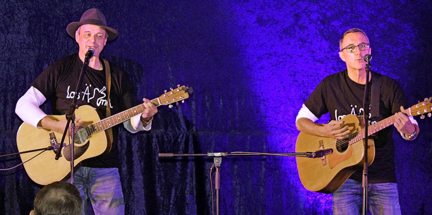 Kein Auge blieb trocken als die Gruppe... ihre Lieder mit eigenen Texten sang.   | Foto: Gert Brichta