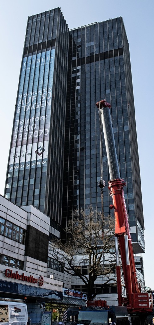 Symbol fr den Berliner Filz: das zum ...0; gehrende Brohochhaus (Foto  2018)  | Foto: Paul Zinken (dpa)