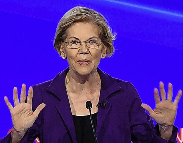 Umschifft das Wort Steuern wie einen E...: die linke Senatorin Elizabeth Warren  | Foto: SAUL LOEB (AFP)