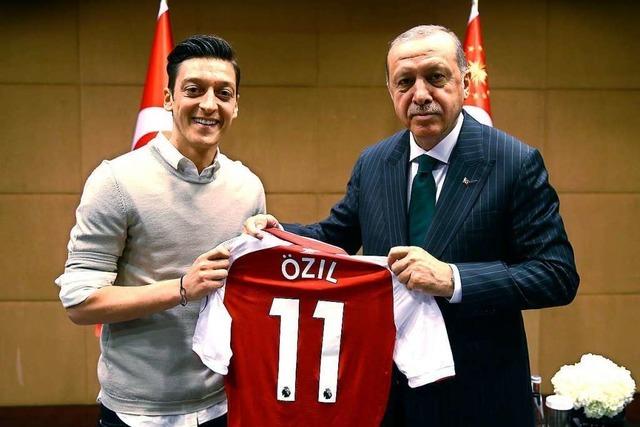 Özil bricht sein Schweigen: 