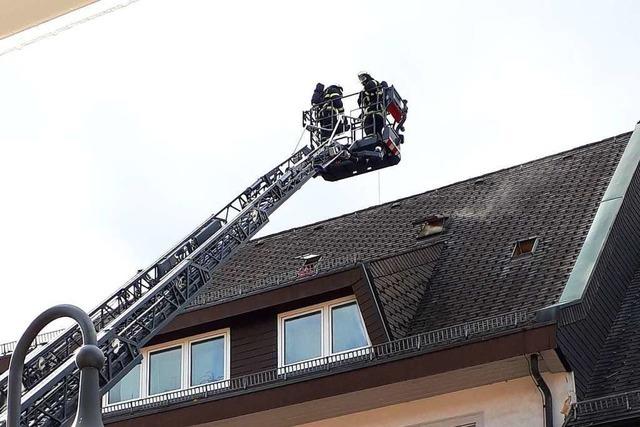 Brand in mehrgeschossigem Gebude in Neustadt ist unter Kontrolle