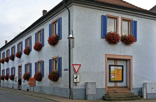 Das alte Forchheimer Rathauses darf de...n Neugestaltung der Ortsmitte weichen.  | Foto: Martin Wendel