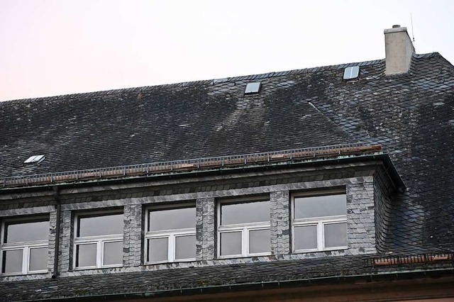 Das Dach der Schule ist marode  | Foto: Jonas Hirt