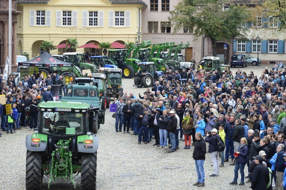 Fotos: Tausende Bauern Protestieren Gegen Agrarpläne Der Regierung ...