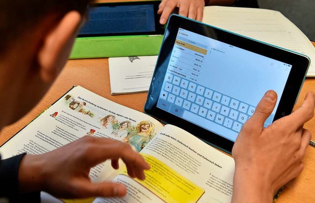 Der Digitalpakt kommt auch in Offenbur...ernisierung der Schulen zur Verfgung.  | Foto: Carmen Jaspersen