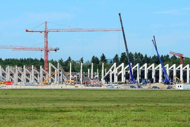 Wie geht es mit den Spielen im neuen SC-Stadion nun weiter?  | Foto: Ingo Schneider