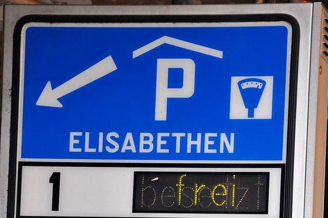 Ab 17 Uhr wird das Parken im Elisabethenparkhaus billiger.  | Foto: Daniel Gramespacher