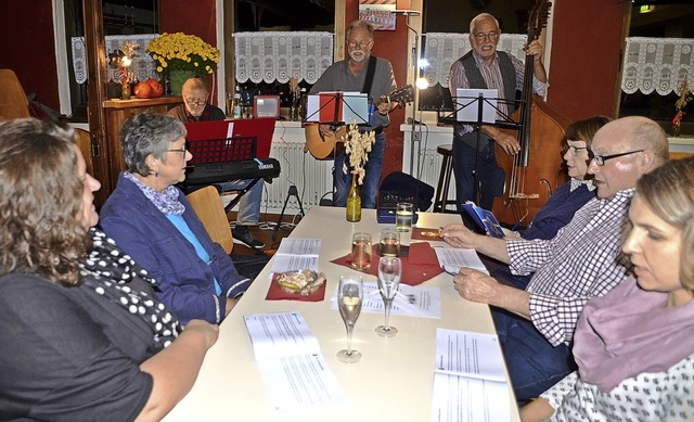 Volksliedersingen mit instrumentaler Begleitung zugunsten der Kirchturmsanierung  | Foto: Roland Vitt