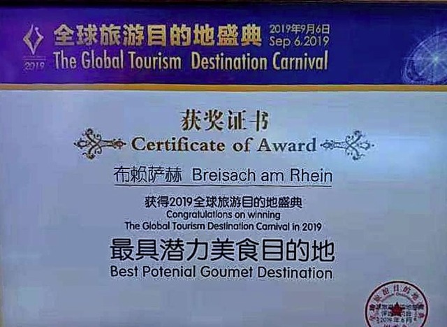 Mit einem Genuss-Preis wurde Breisach ...ner Reisemesse in China ausgezeichnet.  | Foto: privat