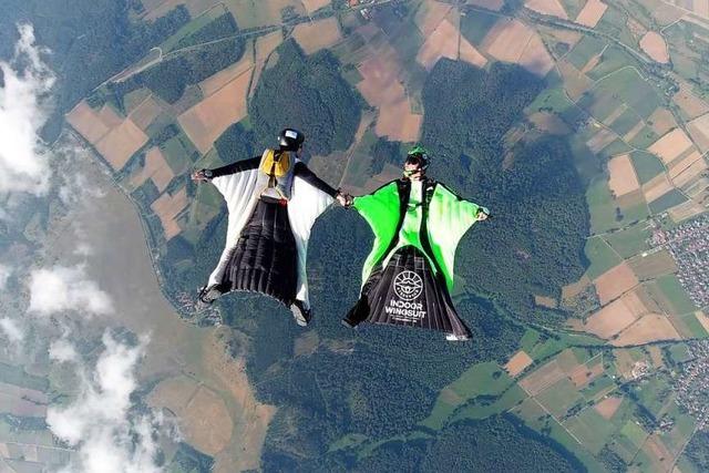In Lahr trainieren Cracks im Wingsuit-Jumping ihre Flugfiguren