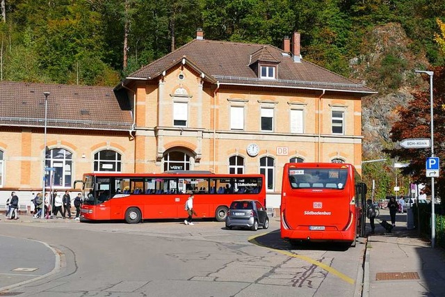 Der Bahnhof Waldkirch wird jetzt von v...e, Hauptstrae bis nach Bleibach vor.   | Foto: Sylvia Sredniawa