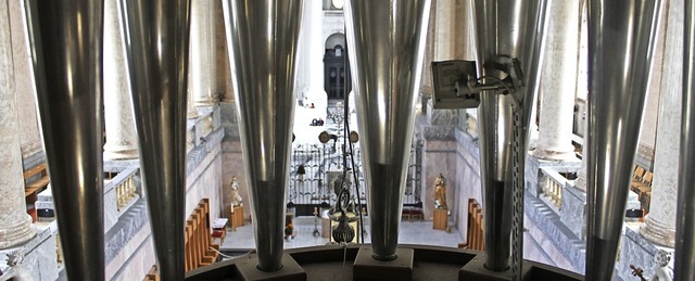 Die Schwarzorgel im Blasiusdom kennt B...ischflicher  Orgelinspektor sehr gut.  | Foto: Cornelia Liebwein