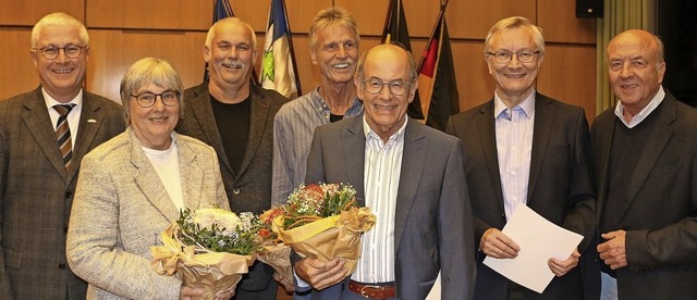 OB Dietz ehrte im Gemeinderat (von lin...oege, Jrgen Valley und Thomas Harms.   | Foto: Stadtverwaltung
