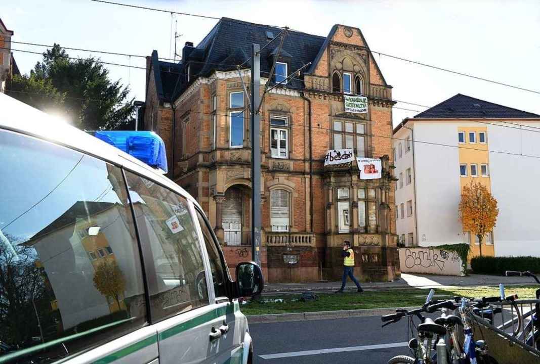 Das Haus Kronenstra�e 21 soll saniert werden.  | Foto: Rita Eggstein