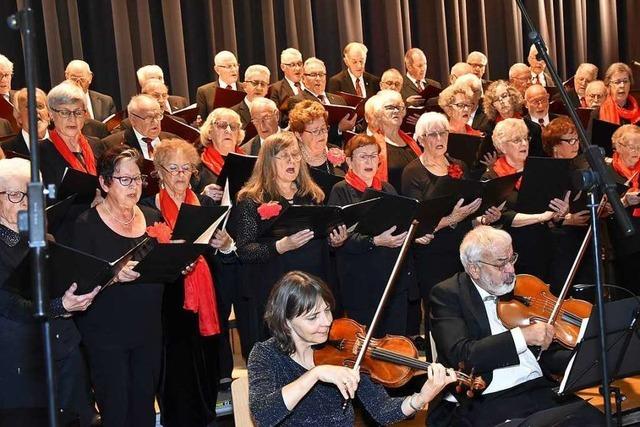 Fotos: Jubilumskonzert in Grenzach-Wyhlen beweist, wie attraktiv Chorgesang ist