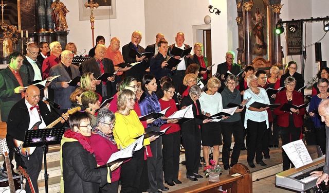 Harmonisch und klangvoll: Den musikali...men  fr einen guten Zweck vereinten.   | Foto: Christa Maier