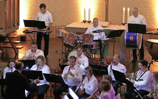 Die Musiker  in der Nonnenweirer Kirche  | Foto: Heidi Fel