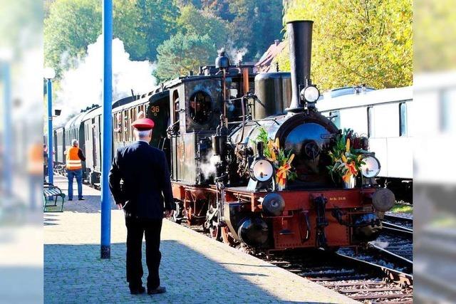 Rund 1000 Gäste fahren zum Jubiläum mit der Kandertalbahn