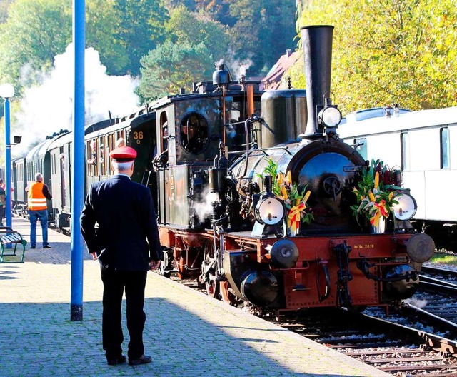 Seit 50 Jahren pendelt das Chanderli a...umszug zwischen Kandern und Haltingen.  | Foto: Reinhard Cremer