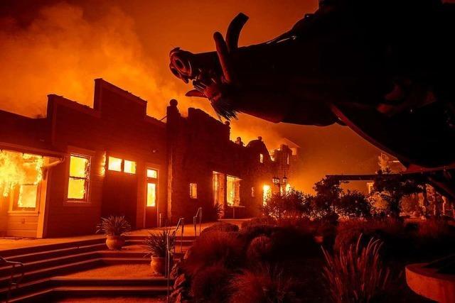 Hunderttausende Menschen in Kalifornien sind vom Feuer bedroht