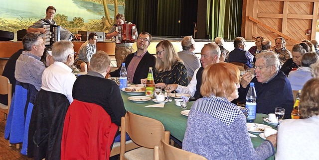 Rund 160 Senioren waren der Einladung ...niorennachmittag ins Kurhaus gefolgt.   | Foto: Christiane Sahli