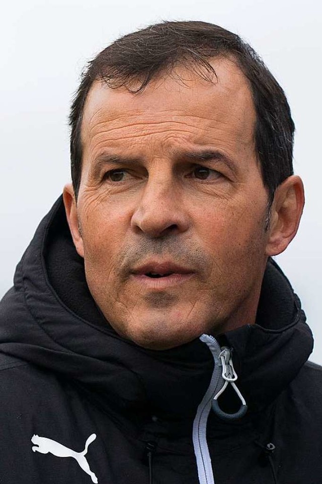 Vom Schiedsrichter enttuscht: SVN-Coach Giuseppe Pavano   | Foto: Markus Schchtele