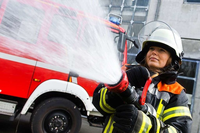 Frauen gehren in der Feuerwehr zum Al...nd empfinden das auch so (Symbolfoto).  | Foto: Benjamin Nolte / noltemedia