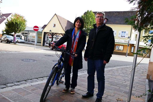 Susan Benedik und Silvio Keller sind die Kpfe der Stadtradler.  | Foto: Sophia Hesser