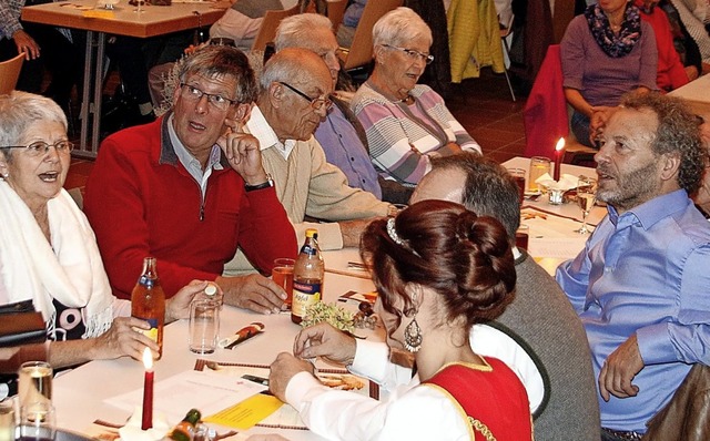 Geselligkeit ist Trumpf beim Senioren-Caf.   | Foto: Heidi Fel