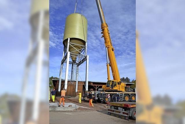 Kommt ein Silo herabgeschwebt