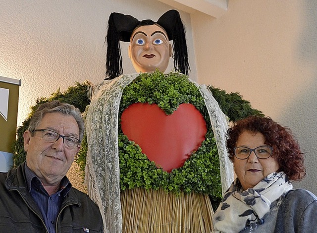 Jrgen Ruber und Heidi Bator-Rtschlin mit dem Miesme   | Foto: Horatio Gollin