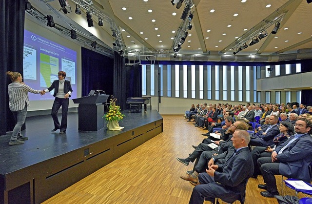 In der Aula der Pdagogischen Hochschu...en am Mittwoch auch Preise verliehen.   | Foto: Michael Bamberger