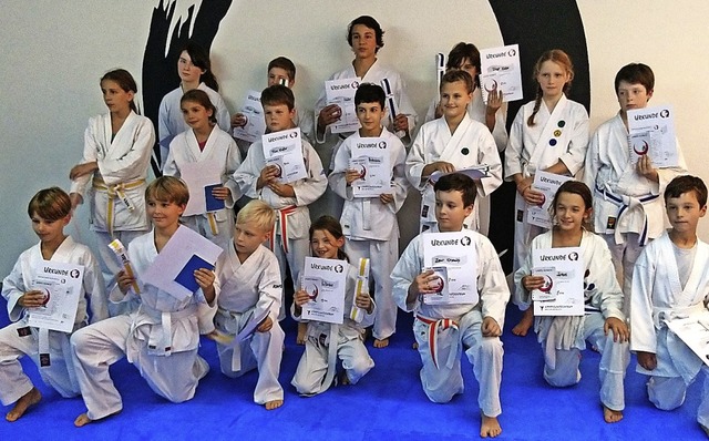 <BZ-FotoAnlauf>Kampfkunstzentrum: </BZ-FotoAnlauf>Erfolgreiche jungen Karateka  | Foto: Erich Warken