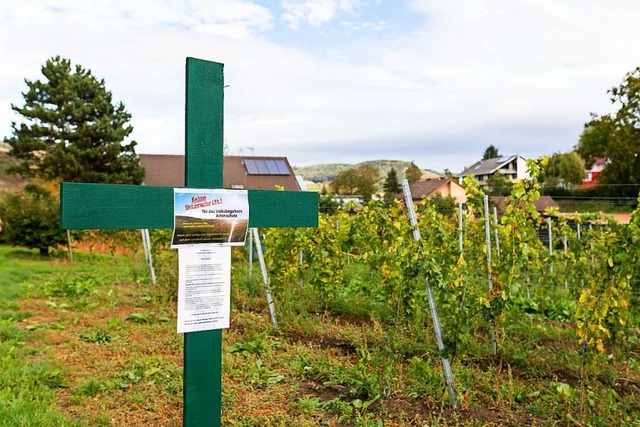 Vogtsburg Im Kaierstuhl: Ein hlzernes...uhl zwischen Achkarren und Oberbergen.  | Foto: Philipp von Ditfurth (dpa)