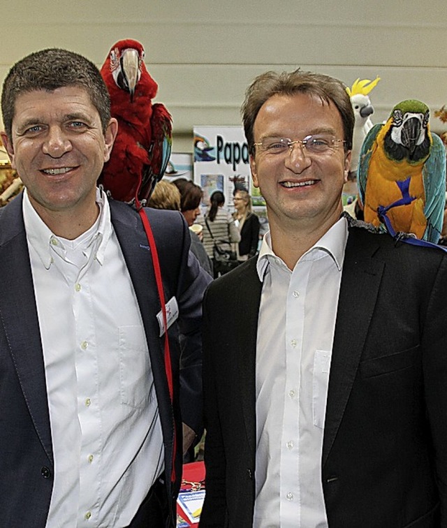 Marcellus Brkle (links) und Matthias ...it den Vogelfreunden nach Achern ein.   | Foto: spe