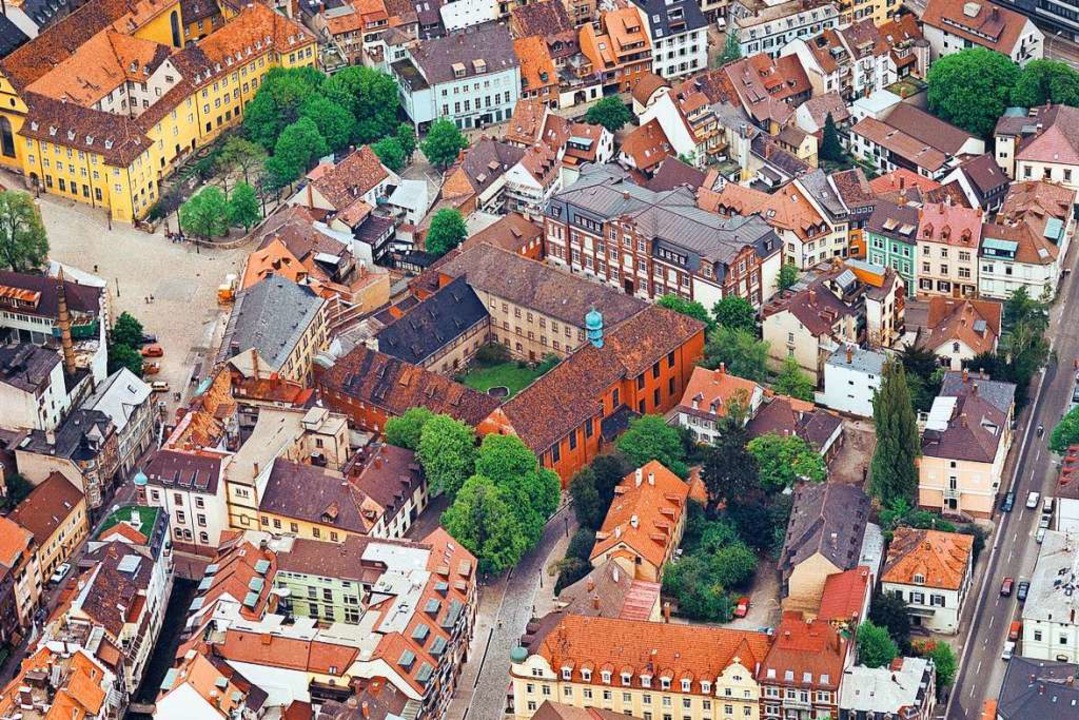 Blick von oben auf das Adelhauser Kloster (2011)  | Foto: Stiftungsverwaltung