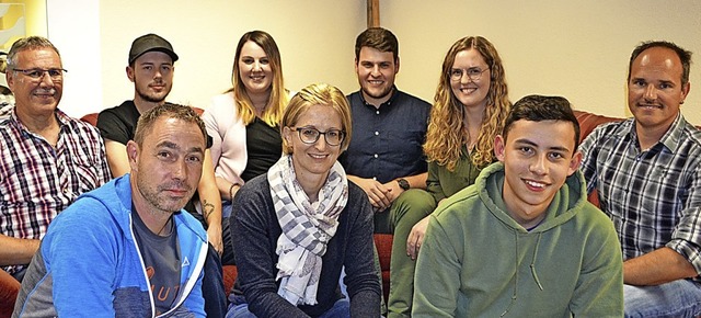 Neuer Vorstand (vorne, von links): Mic... Gra, Janina Behringer, Heiko Kpfer.  | Foto: Paul Berger