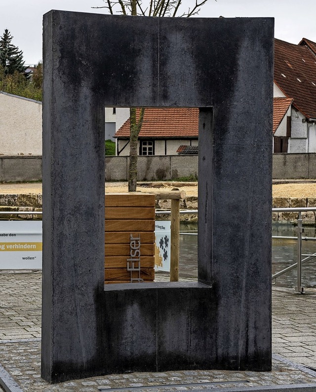 In Hermaringen wurde  ein Denkmal fr Georg Elser eingeweiht.  | Foto: Stefan Puchner (dpa)