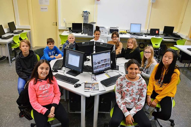 Schler der Klasse 6b im Computerraum der Gemeinschaftsschule Rheinfelden  | Foto: Horatio Gollin