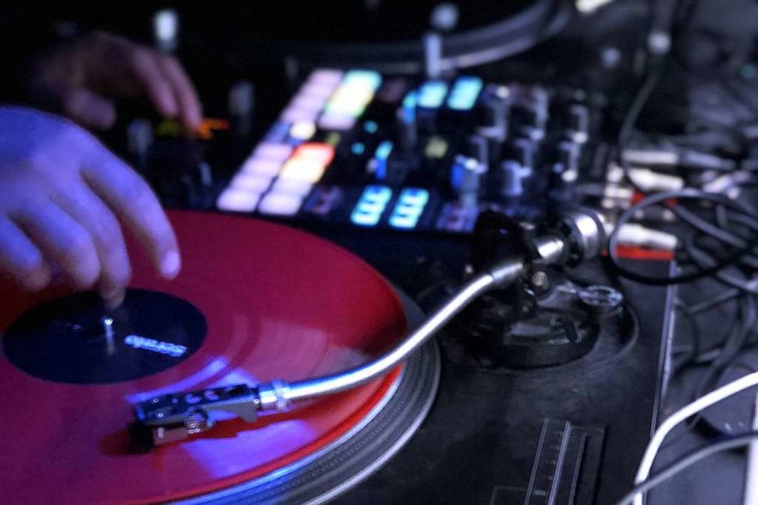 Bei Dope On Plastic will Dan Dynomite Rap und HipHop von Vinyl auflegen.  | Foto: Freddie Collins
