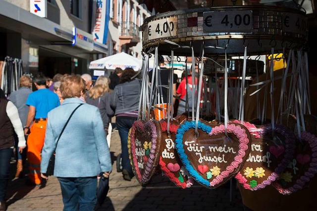 Ses oder Deftiges gibt es beim Jahrmarkt fr die hungrigen Mgen.  | Foto: Volker Mnch