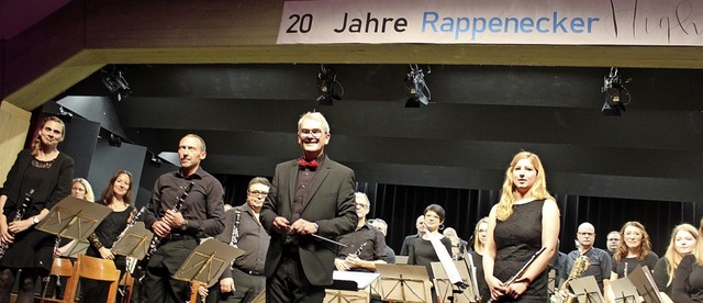 Gelungener Konzertabend: Jubilums-Dir... ber viel verdienten Applaus freuen.   | Foto: Bernd Fackler