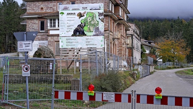 1888 als Sanatorium fr lungenkranke s...e Anima Tierwelt sind gestoppt worden.  | Foto: Benedikt Spether (dpa)