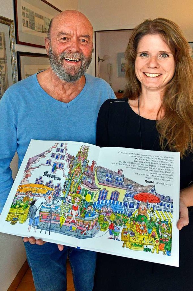 Olaf Pigorsch und Stephanie Kovacs pr... mit den Abenteuern von Dackel Donald.  | Foto: Michael Bamberger